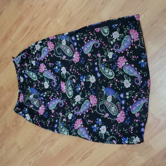 Kathie Lee Collection Dresses & Skirts - Black floral paisley maxi skirt
